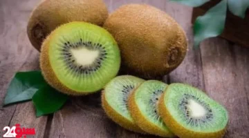 الكيوي وتأثيره السحري.. تغيرات مذهلة تحدث لجسمك عند تناوله يوميًا